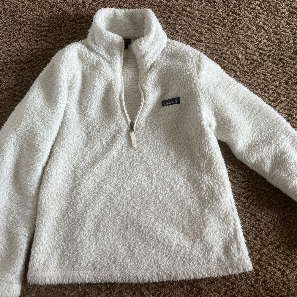 Patagonia Women’s White Fleece Quarter Zip Pullover size SMALL